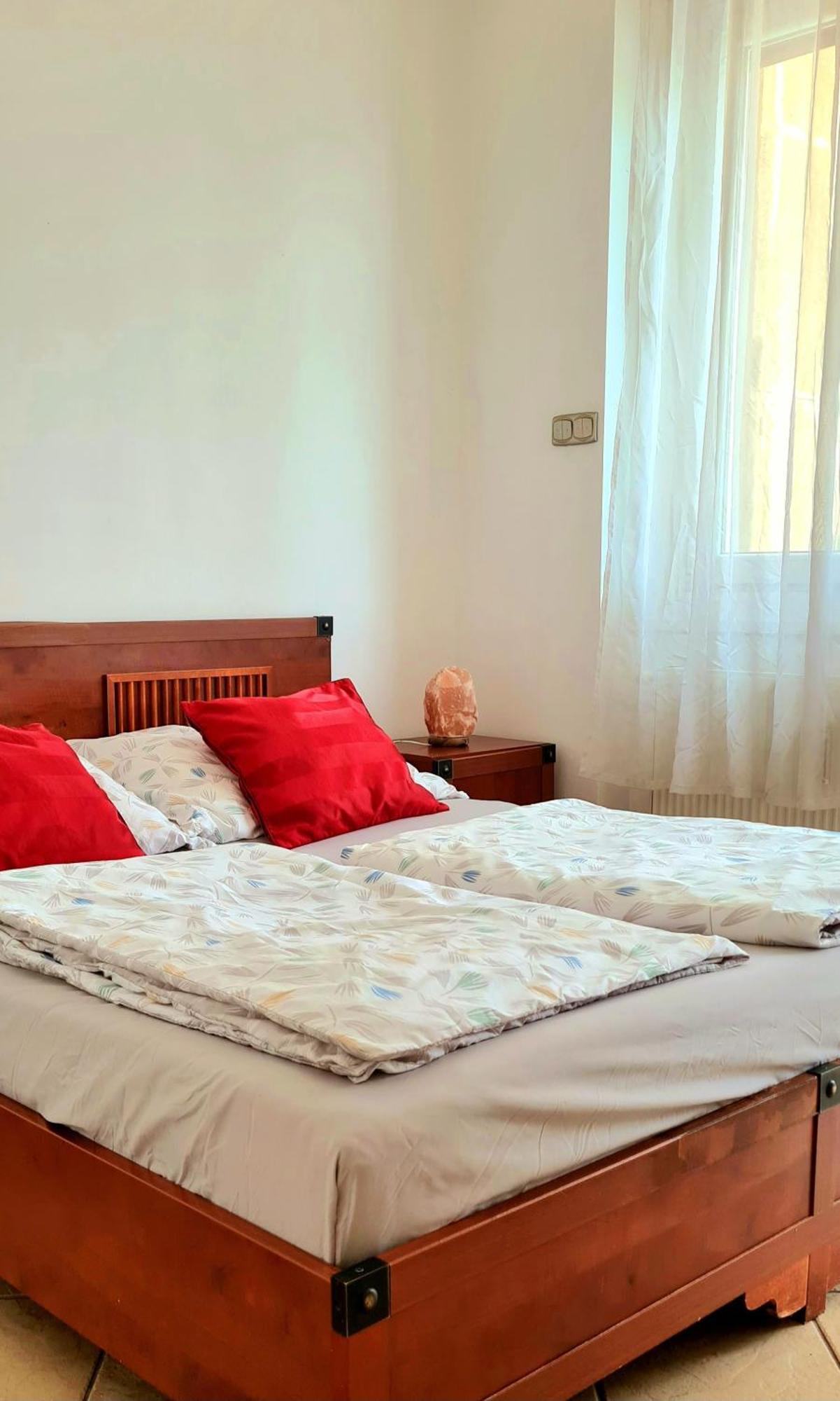 Buda Life Apartment Budapest Luaran gambar